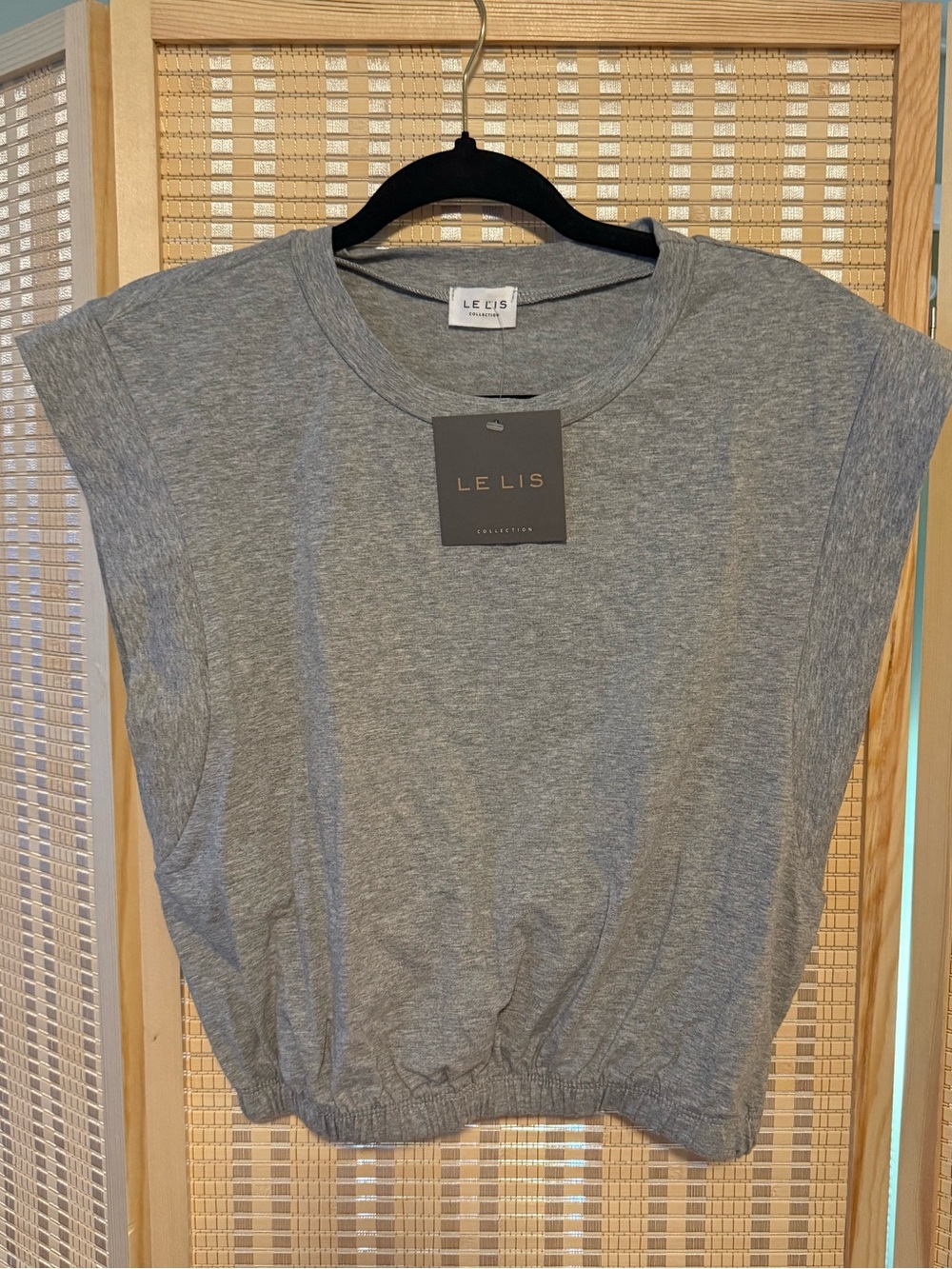 Le Lis Gray Short-Sleeve Elastic-Hem Tank Top